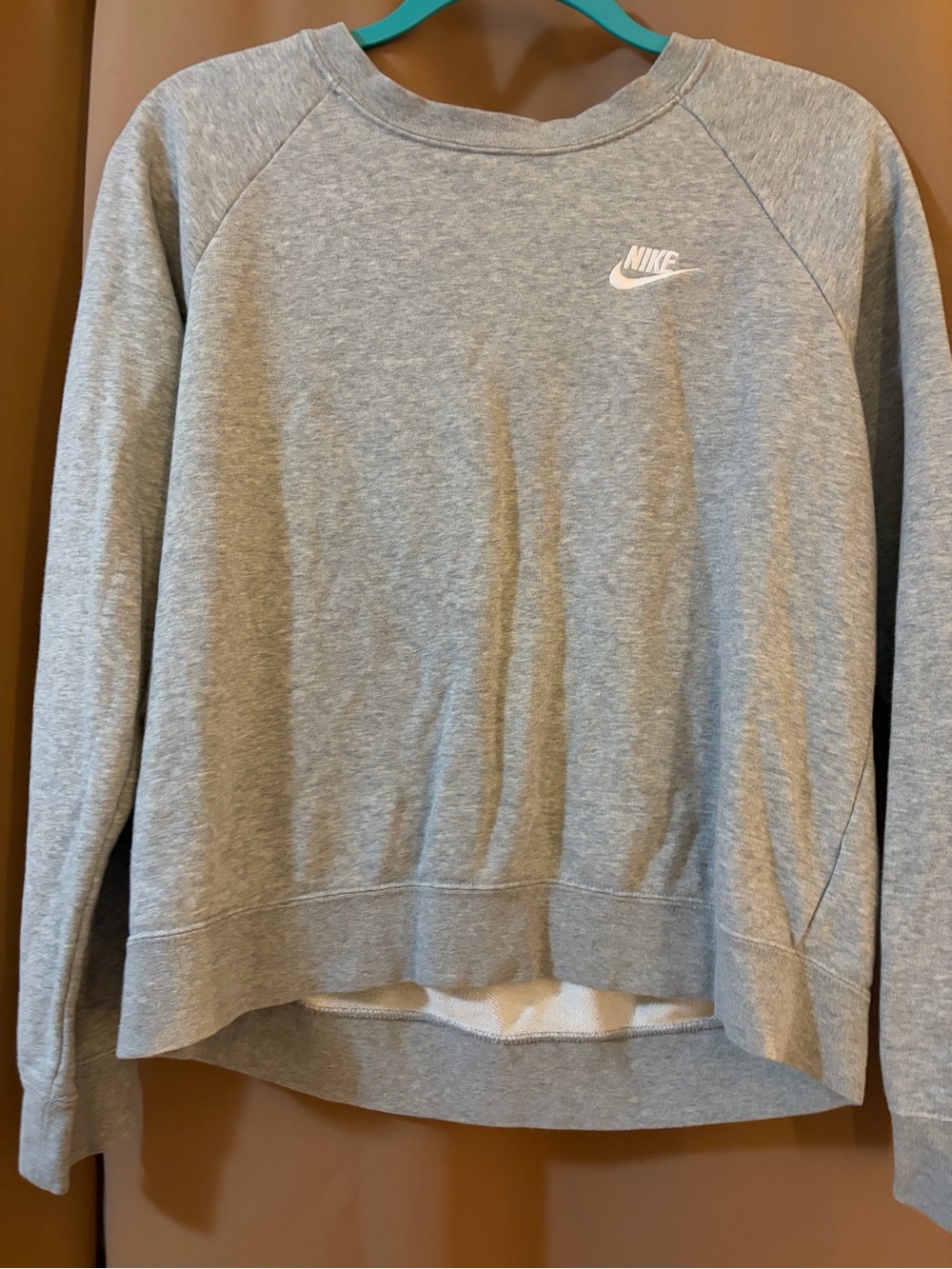 Nike Grey Crewneck| size medium